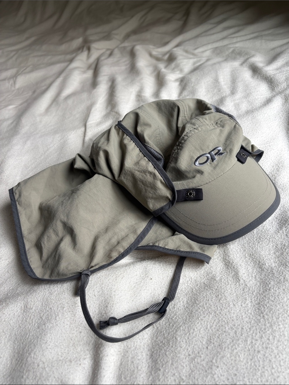 Outdoor Research Sun Hat with Detachable Neck-Flap in Beige/Gray with Dark Trim